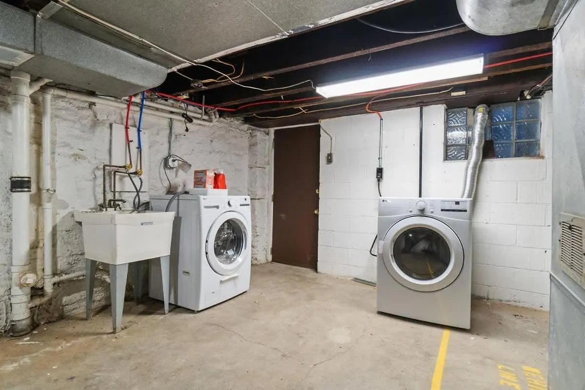Near Stadium 2 Bdrm House W Fire Pit Free Wifi Pittsburgh